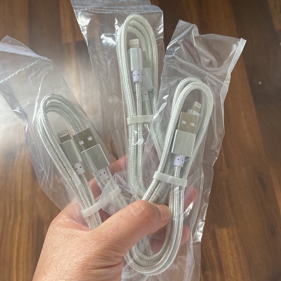 iPhone charger. 3 ft long- pack of 3 - Picture 2 of 2